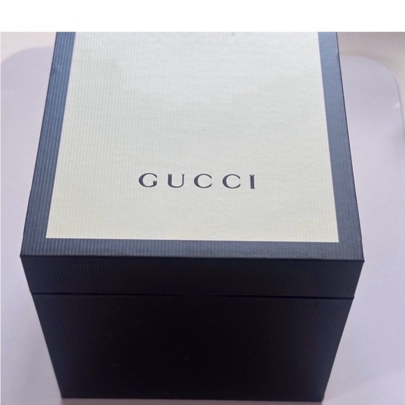 Gucci G-Timeless Two-Tone Stainless Steel with Bee Motif Watch YA1264131 - Picture 9 of 11